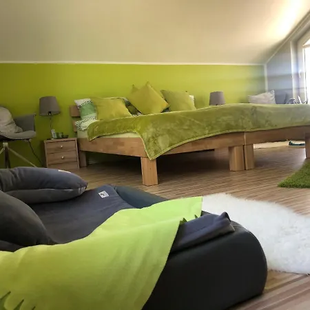 Отель Ferienwohnung Riedl Leupoldsgrun